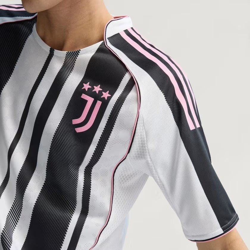 Camisa adidas Juventus FC 2025/26 I Jogador - Manto Club