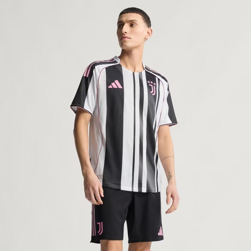 Camisa adidas Juventus FC 2025/26 I Jogador - Manto Club