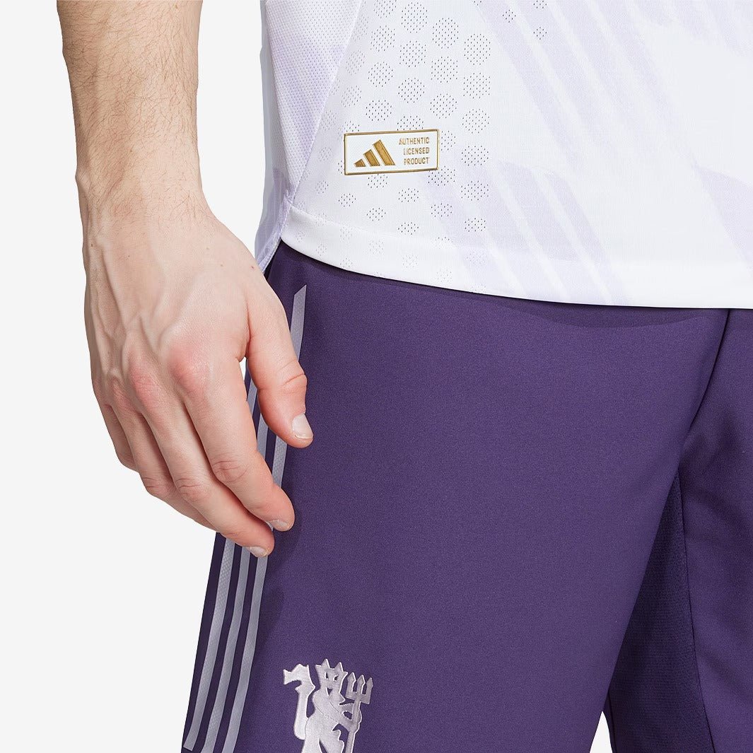 Camisa adidas Manchester United 2025/26 II Jogador - Manto Club