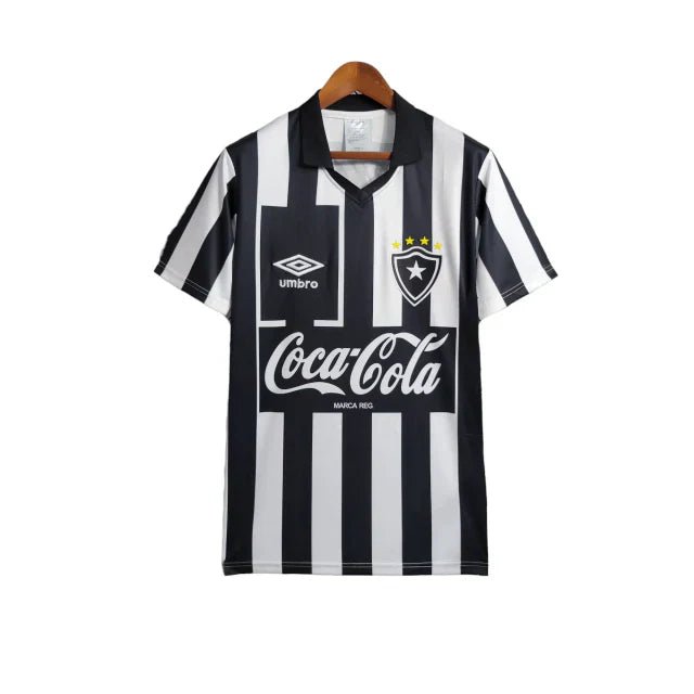 Camisa Botafogo I Retrô 1997 Torcedor Masculina - Branca com listras pretas com patrocínio da Coca Cola - Manto Club