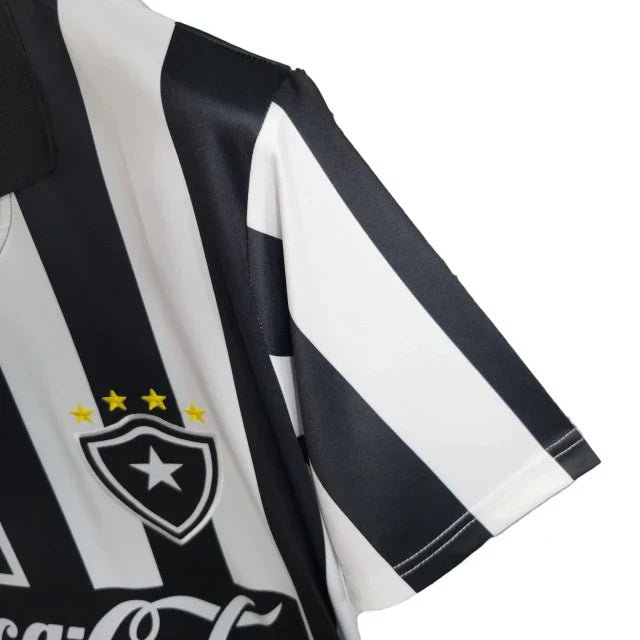Camisa Botafogo I Retrô 1997 Torcedor Masculina - Branca com listras pretas com patrocínio da Coca Cola - Manto Club