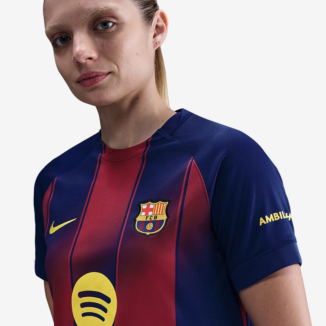 Camisa Feminina Nike Barcelona 2025/26 Torcedor - Manto Club