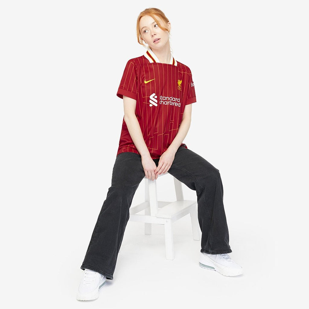 Camisa Feminina Nike Liverpool FC 2024/25 I Torcedora - Manto Club