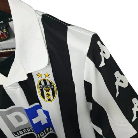 Camisa Juventus Retrô 2011/2012 Preta e Branca - Nike - Manto Club