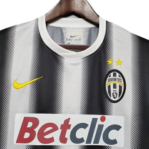 Camisa Juventus Retrô 2011/2012 Preta e Branca - Nike - Manto Club