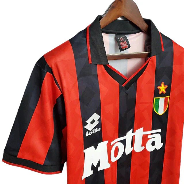 Camisa Milan Retrô 1993/1994 Vermelha e Preta - Lotto - Manto Club