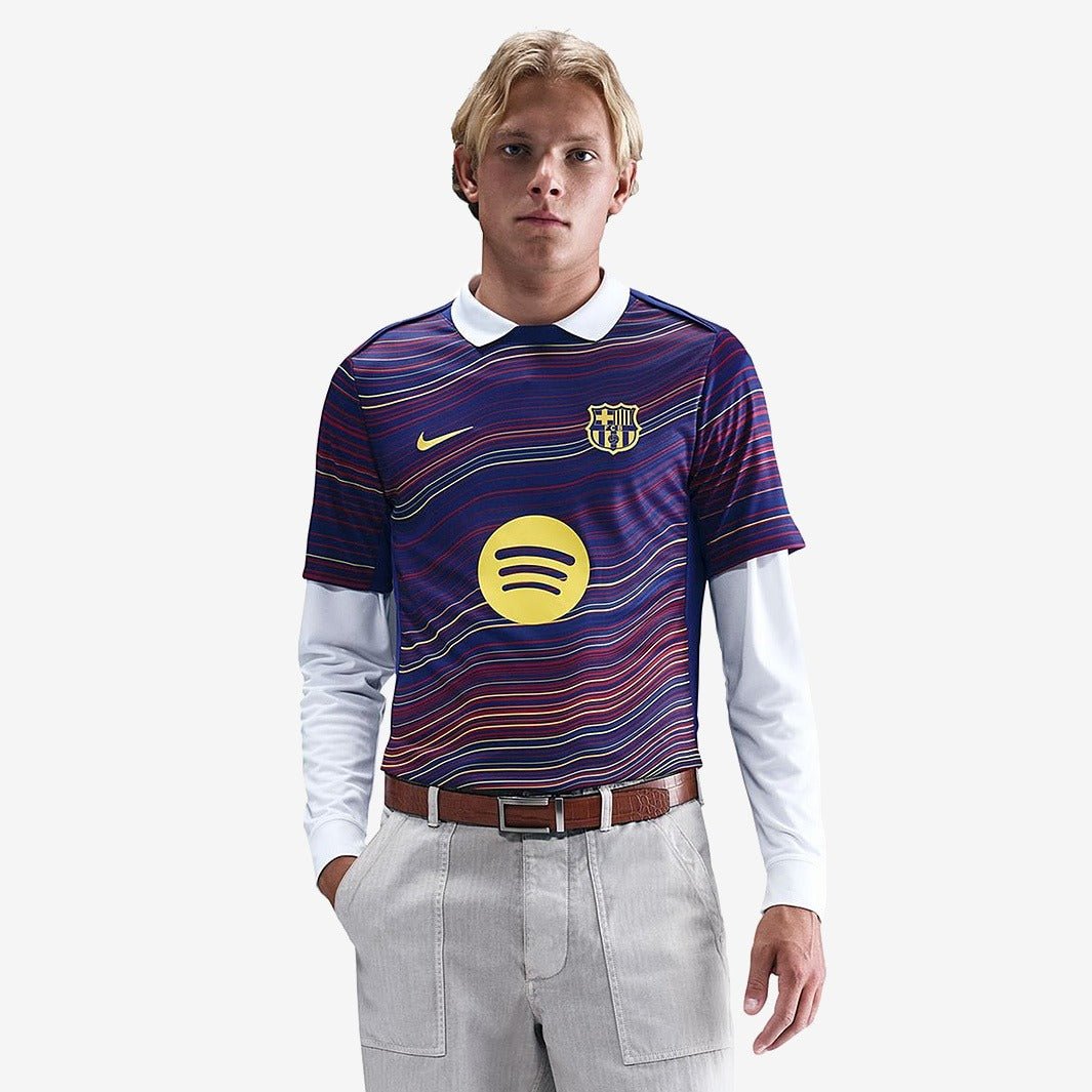 Camisa Nike Barcelona 2025/26 Pré - Jogo - Manto Club