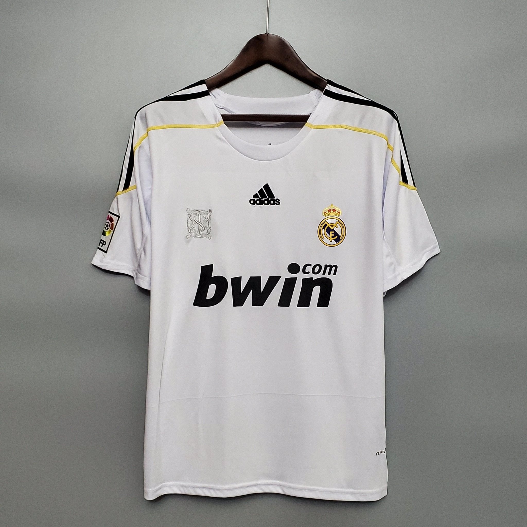 Camisa Retrô Real Madrid 2009/10 Home - Manto Club