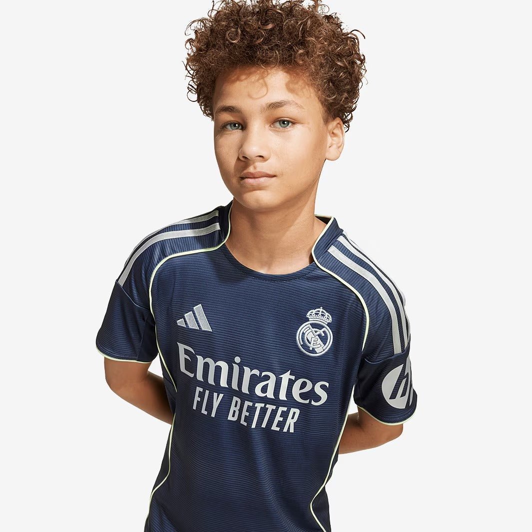 Conjunto Infantil adidas Real Madrid 2025/26 II - Manto Club