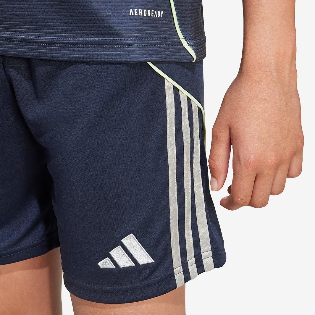 Conjunto Infantil adidas Real Madrid 2025/26 II - Manto Club