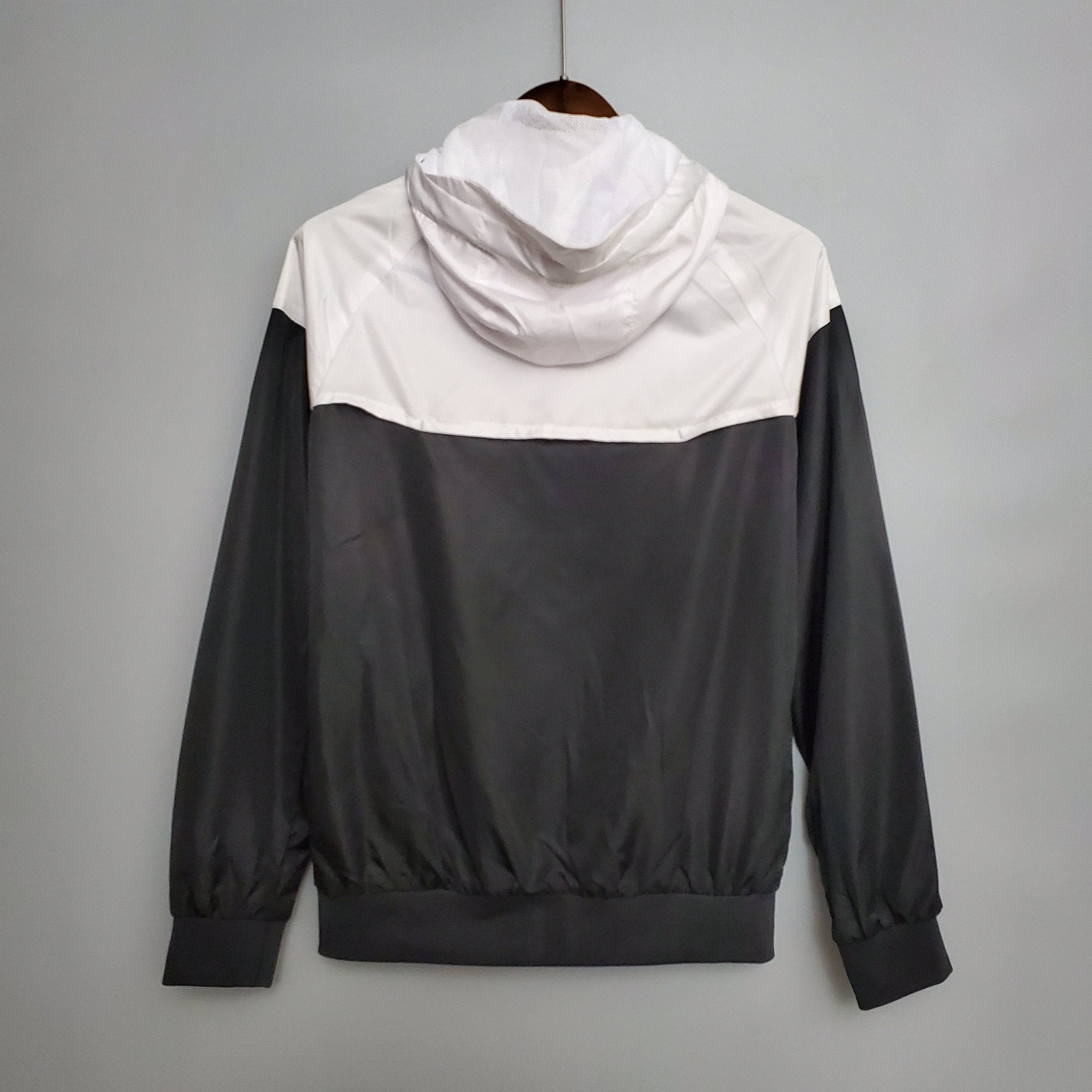 Corta - vento PSG Estilo Clássico - Preto e Branco - Manto Club