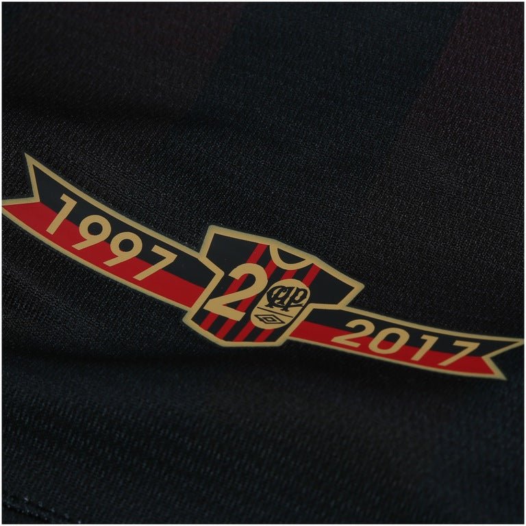 LCamisa do Atlético - PR I 2017 nº 10 Umbro - Listras Preta e Vermelha - Manto Club