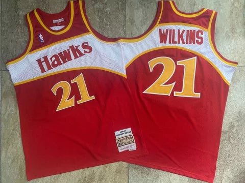 Regata NBA Atlanta Hawks Mitchell & Ness Authentic Wilkins 21 - Vermelha e Branca - Manto Club