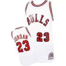 Regata NBA Chicago Bulls Retrô 1984 - 1985 Mitchell & Ness Authentic Jordan 23 - Branca - Manto Club