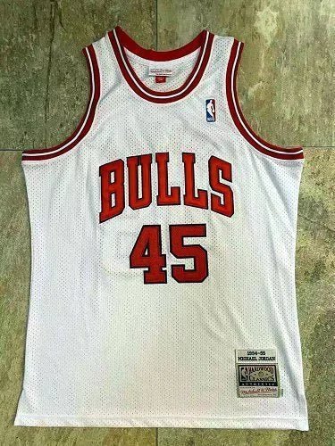 Regata NBA Chicago Bulls Retrô 1994 - 1995 Mitchell & Ness Authentic Jordan 45 - Branca - Manto Club