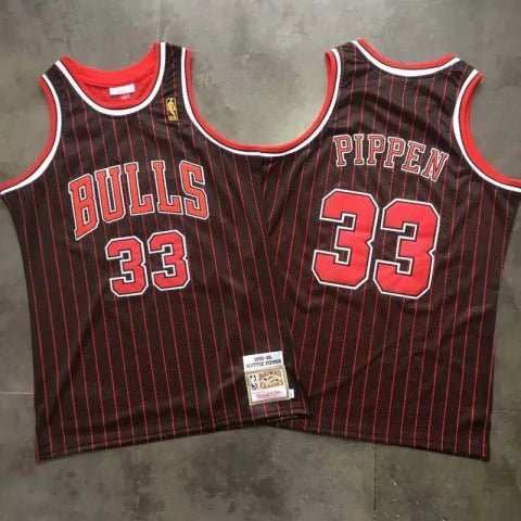 Regata NBA Chicago Bulls Retrô 1997 - 1998 Mitchell & Ness Authentic Pippen 33 - Preta e Vermelha - Manto Club