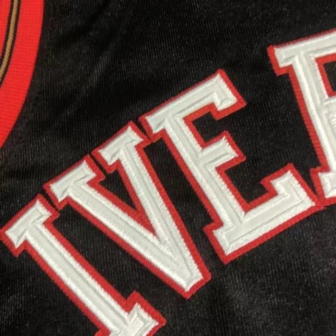 Regata NBA Philadelphia 76ers Retrô 2000 - 2001 Nike Authentic Iverson 3 - Preta - Manto Club