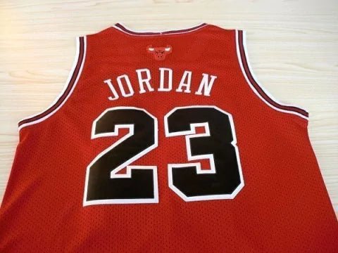 Regata NBA Retrô Chicago Bulls Nike Authentic Jordan 23 - Vermelha - Manto Club